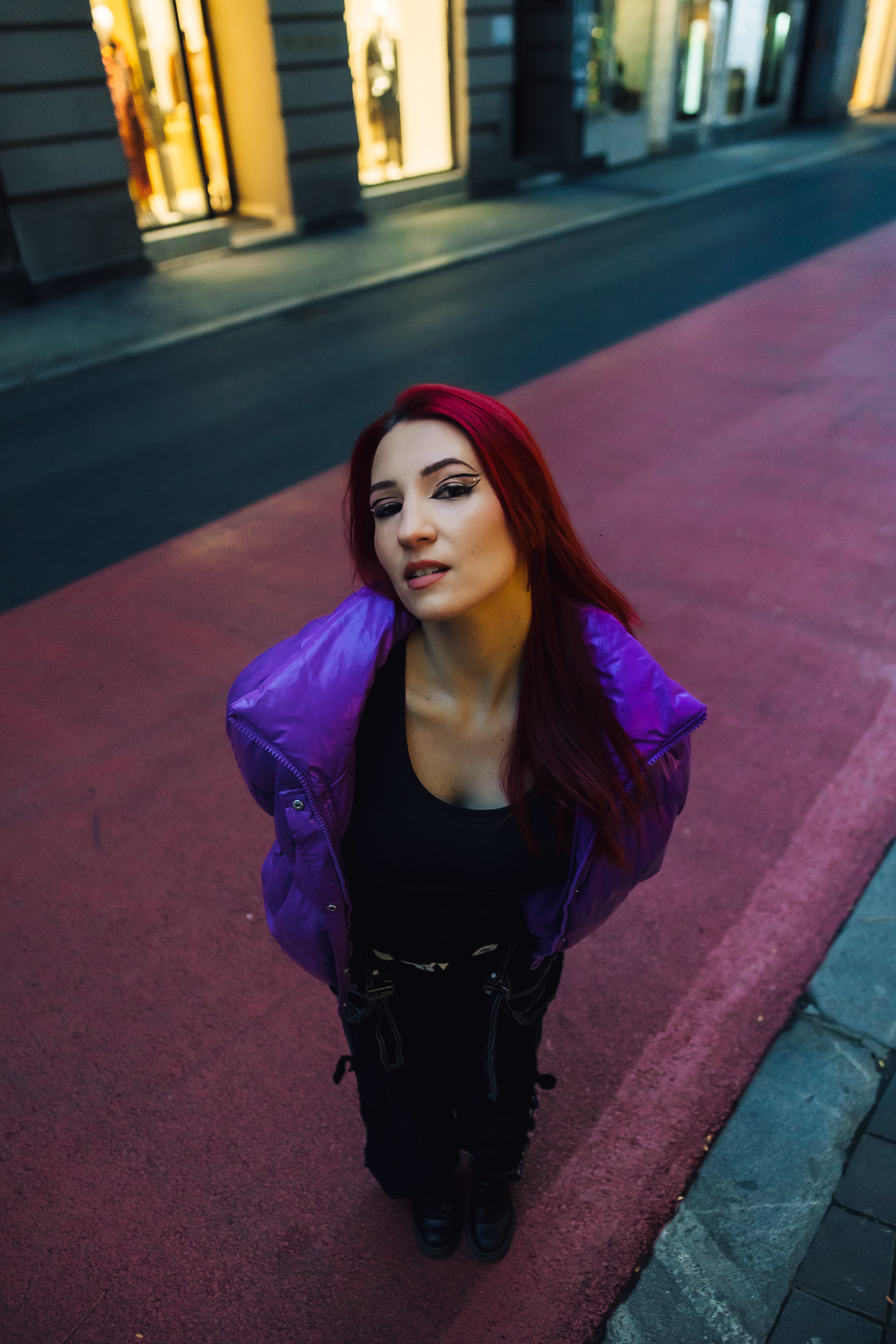 REAVI – purple jacket night